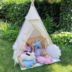 namiot tipi boho z falbaną i matą