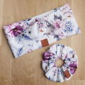 opaska na głowę, uszy do kompletu z gumką scrunchie do włosów z kwiatami very peri w stylu akwareli