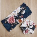 opaska na głowę z pasującą do niej gumką scrunchie ze wzorem kwiaty vintage navy blue