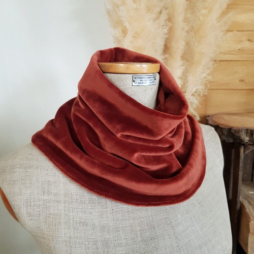 komin na szyję rudy, ceglasty